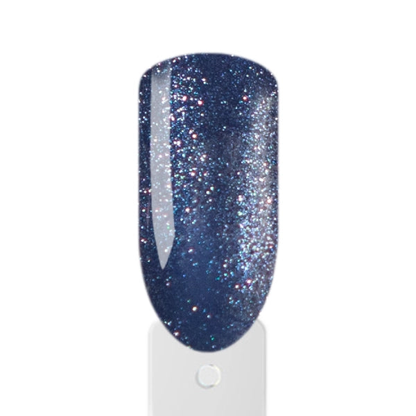 Amelie Nails Blau Glitzer UV Nagellack auf dem Nagel mit intensivem Hochglanz und funkelndem Effekt