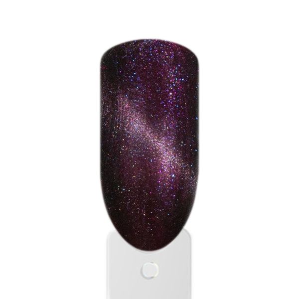 Manda Lila Cat Eye Nägel mit 3D-Schimmer, Magnet-Effekt und glänzendem Finish